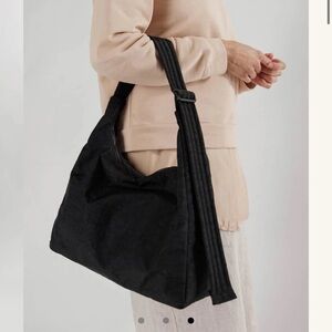 BAGGU Nylon Shoulder Bag